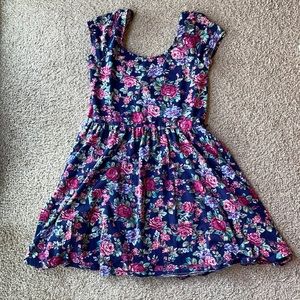 Forever 21, flowery skater dress. Size large.